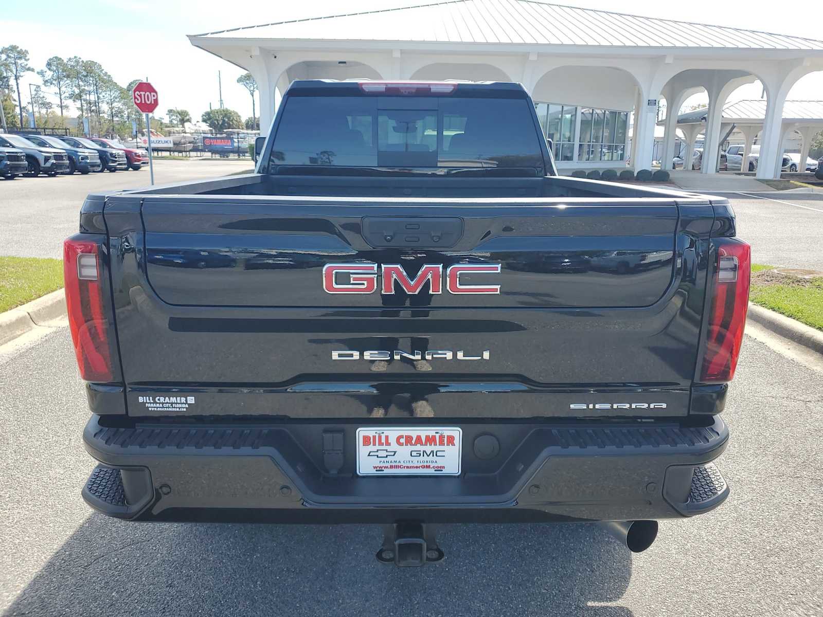 Certified 2025 GMC Sierra 3500 Denali w/ Denali Reserve Package image 4