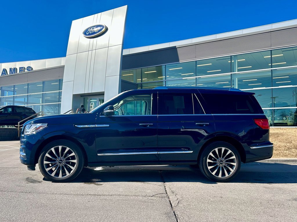 Used 2020 Lincoln Navigator Reserve w/ Luxury Package image 2