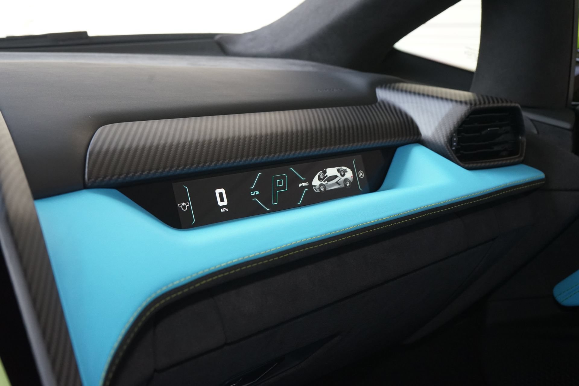 Used 2024 Lamborghini Revuelto AWD/4WD image 21