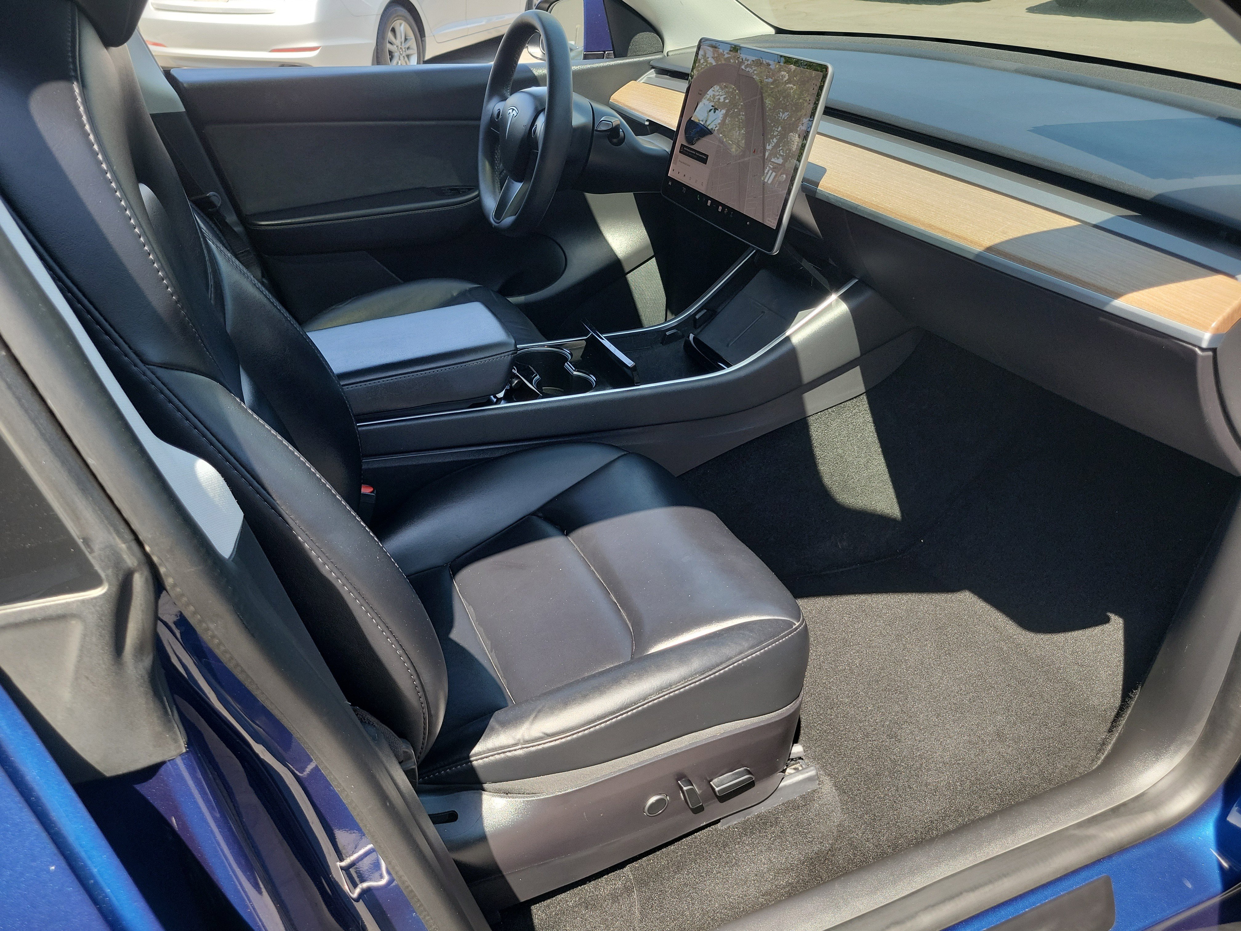 Used 2021 Tesla Model Y Long Range image 21