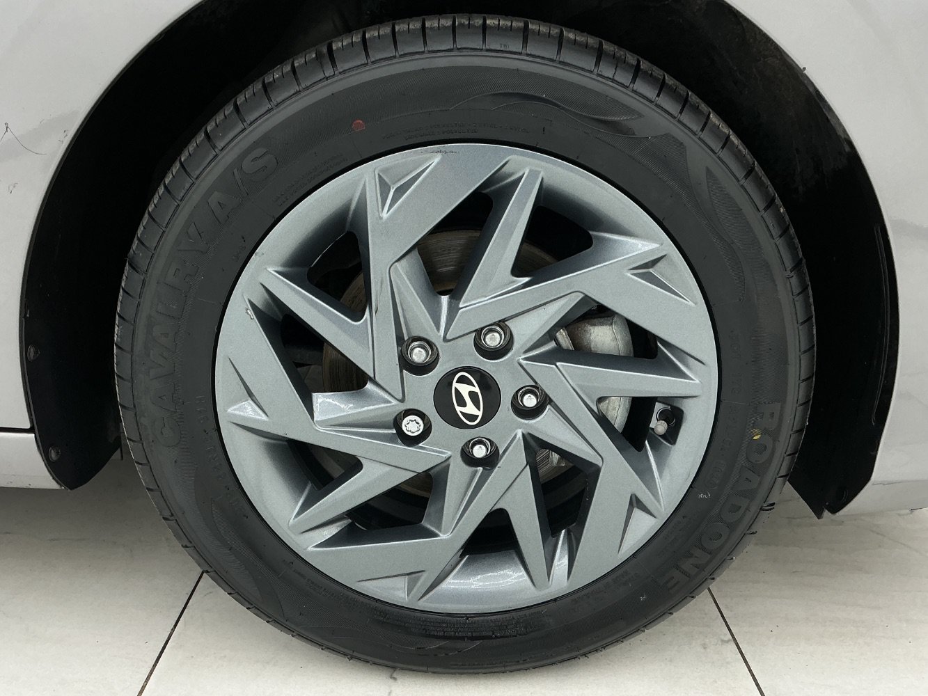 Used 2024 Hyundai Elantra Blue FWD image 43