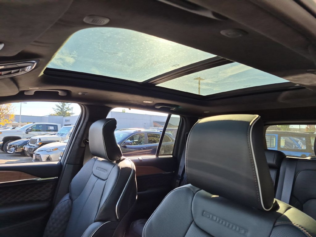 New 2027 Jeep Grand Cherokee Summit AWD/4WD image 28