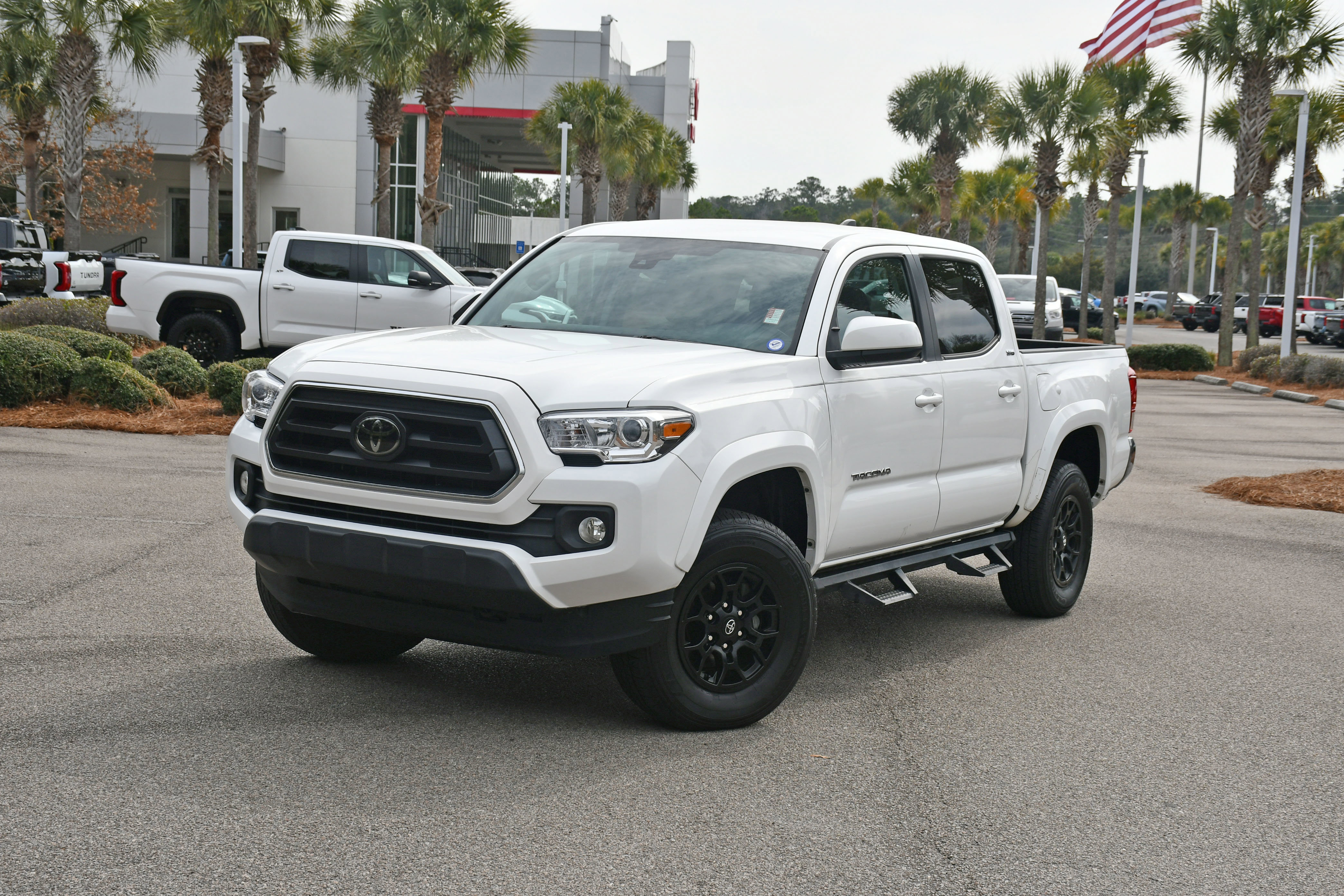 Certified 2022 Toyota Tacoma SR5 image 6