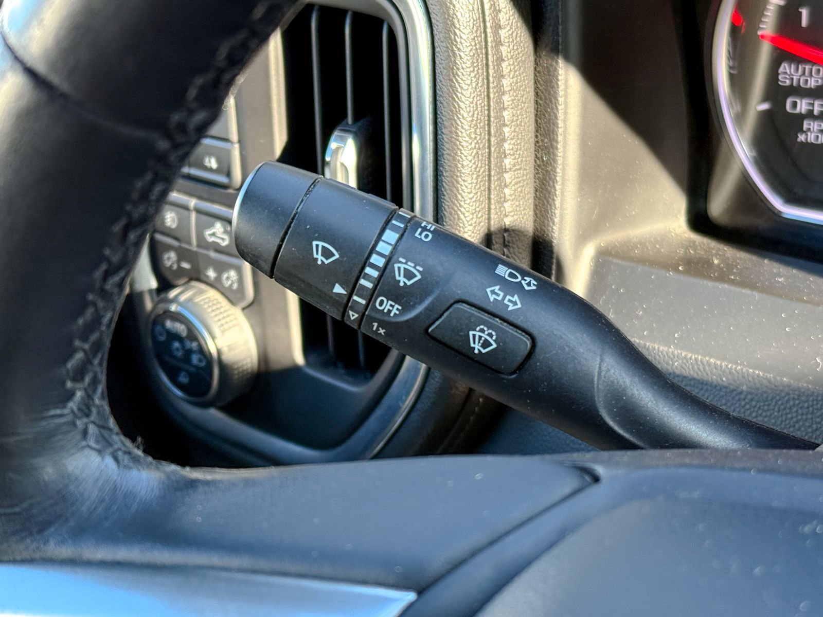 Used 2019 Chevrolet Silverado 1500 RST image 23