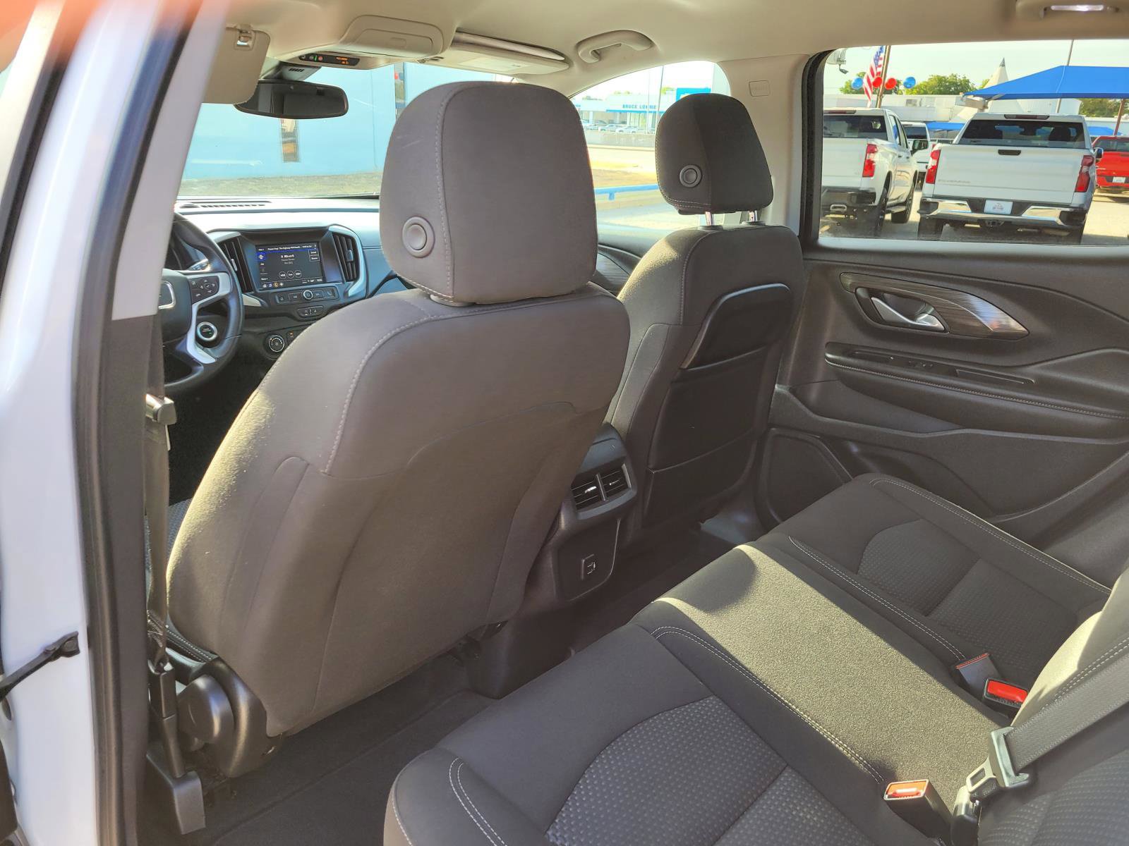 Used 2024 GMC Terrain SLE AWD/4WD image 15