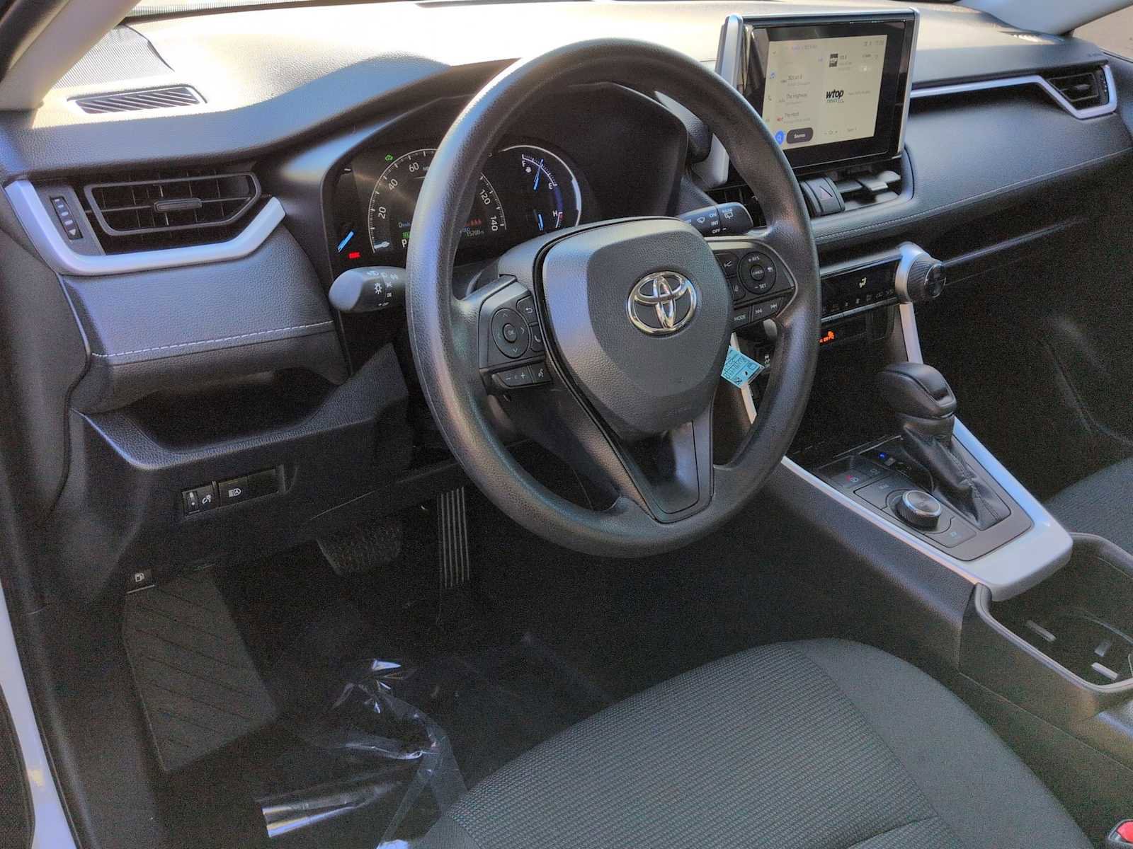 Used 2024 Toyota RAV4 LE image 15