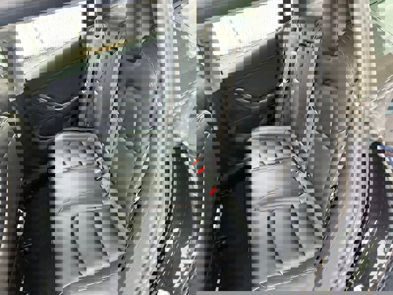 Used 2018 Tesla Model 3 Long Range image 17