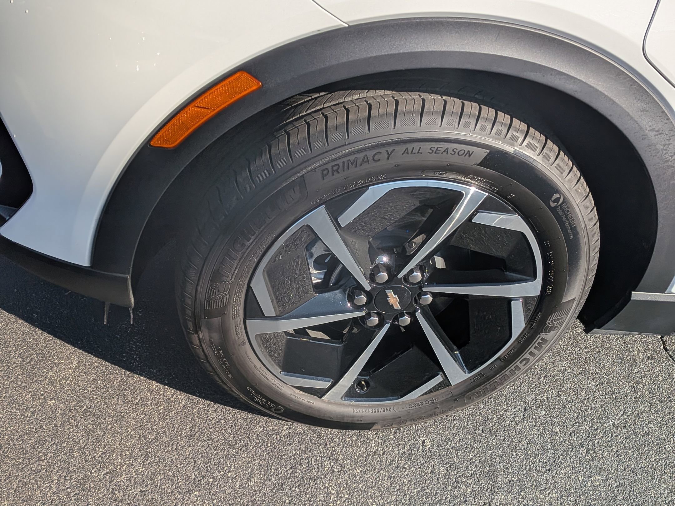 New 2026 Chevrolet Equinox EV LT image 10