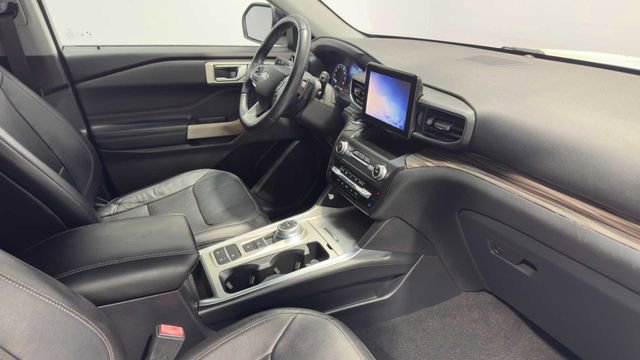 Used 2020 Ford Explorer Limited w/ Hybrid Equipment Group 310A RWD image 13