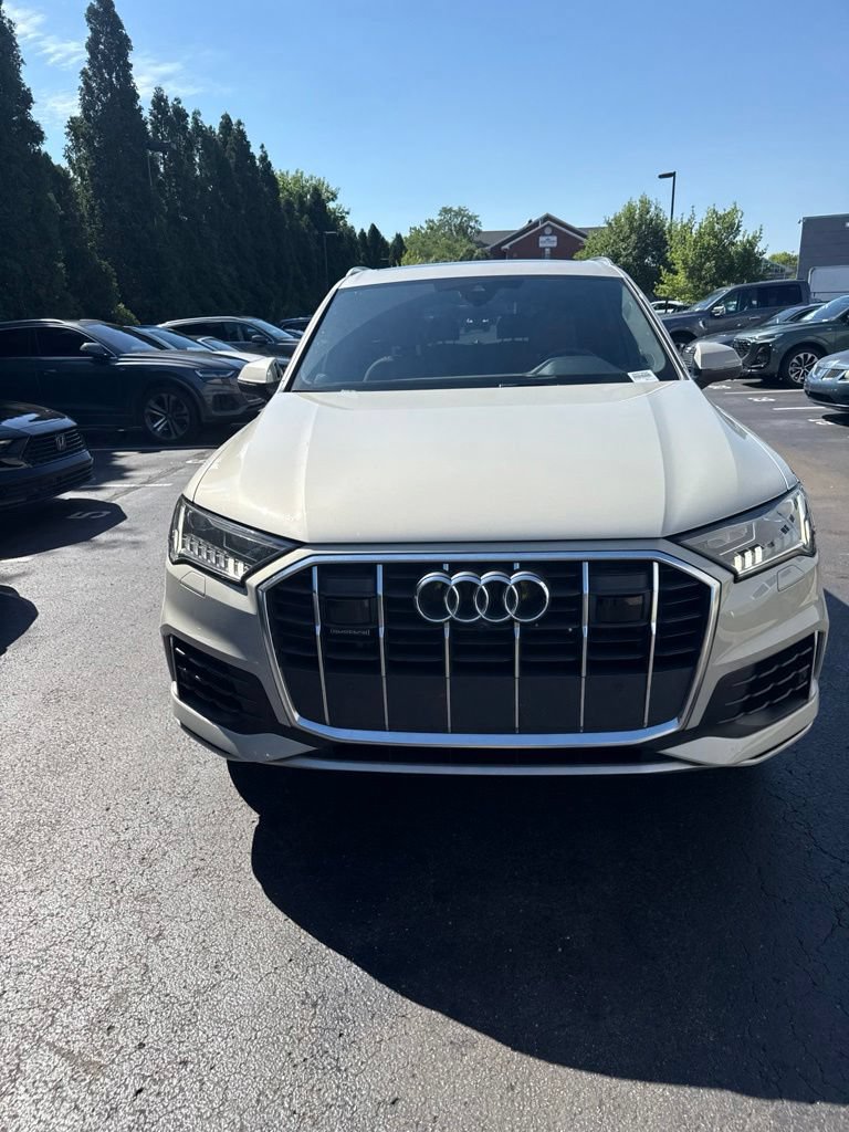 Used 2023 Audi Q7 3.0T Premium Plus AWD/4WD image 2