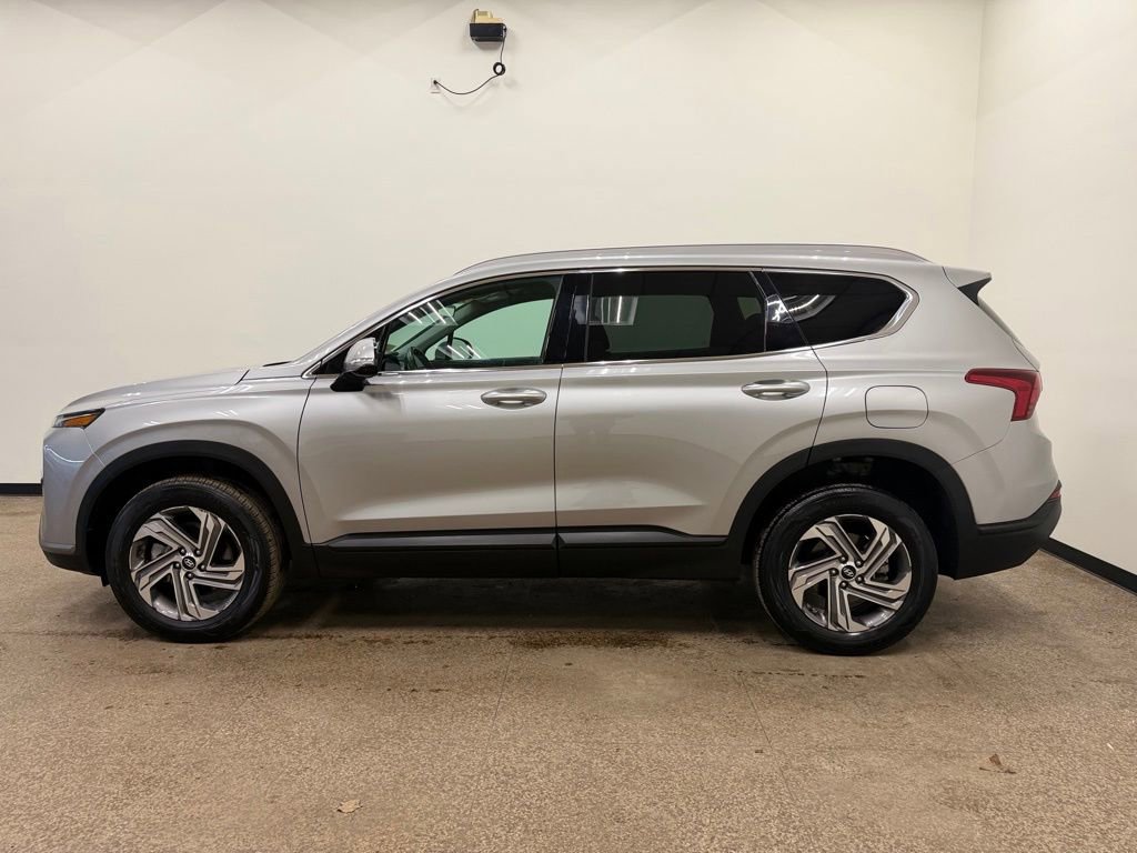 Used 2023 Hyundai Santa Fe SEL image 2