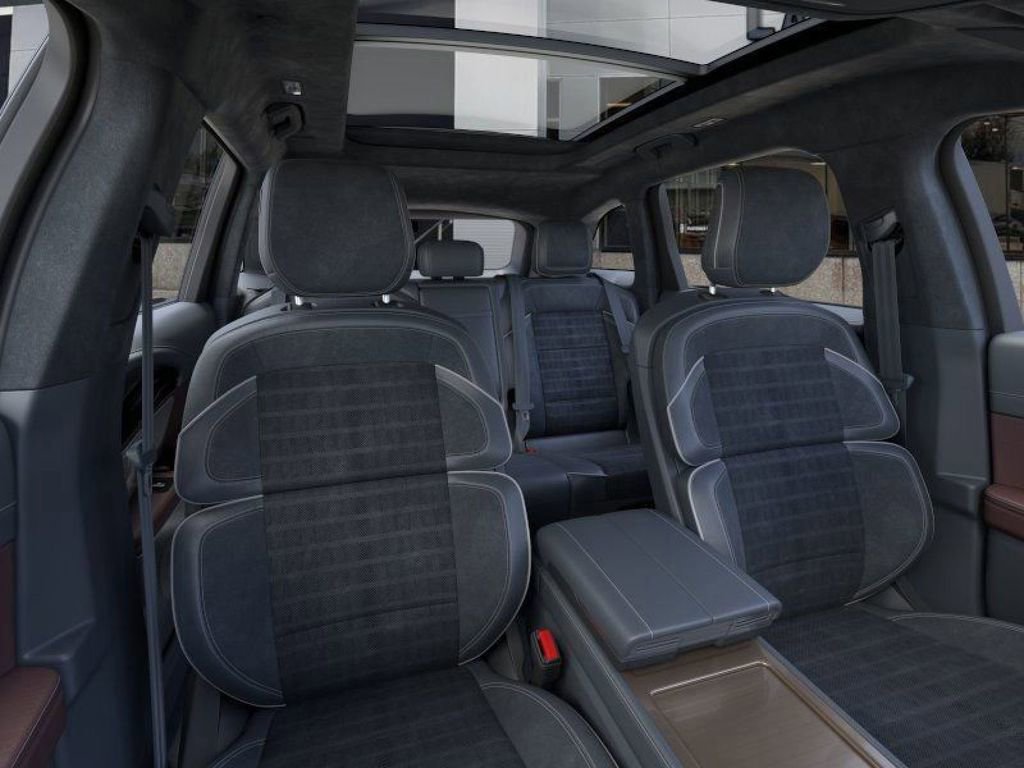 New 2026 Lincoln Nautilus Black Label w/ Jet Appearance Package image 10