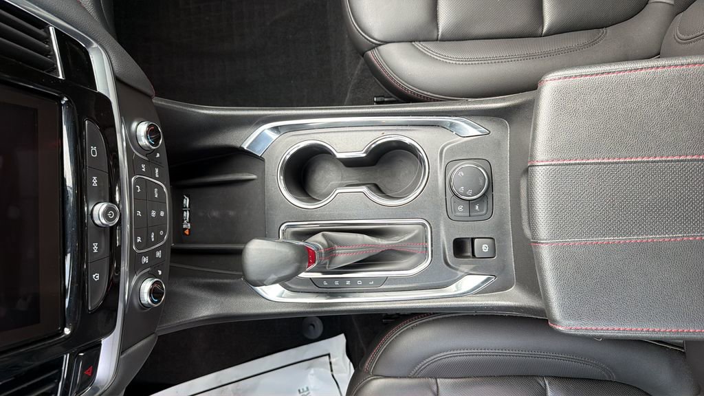 Used 2023 Chevrolet Traverse RS image 20