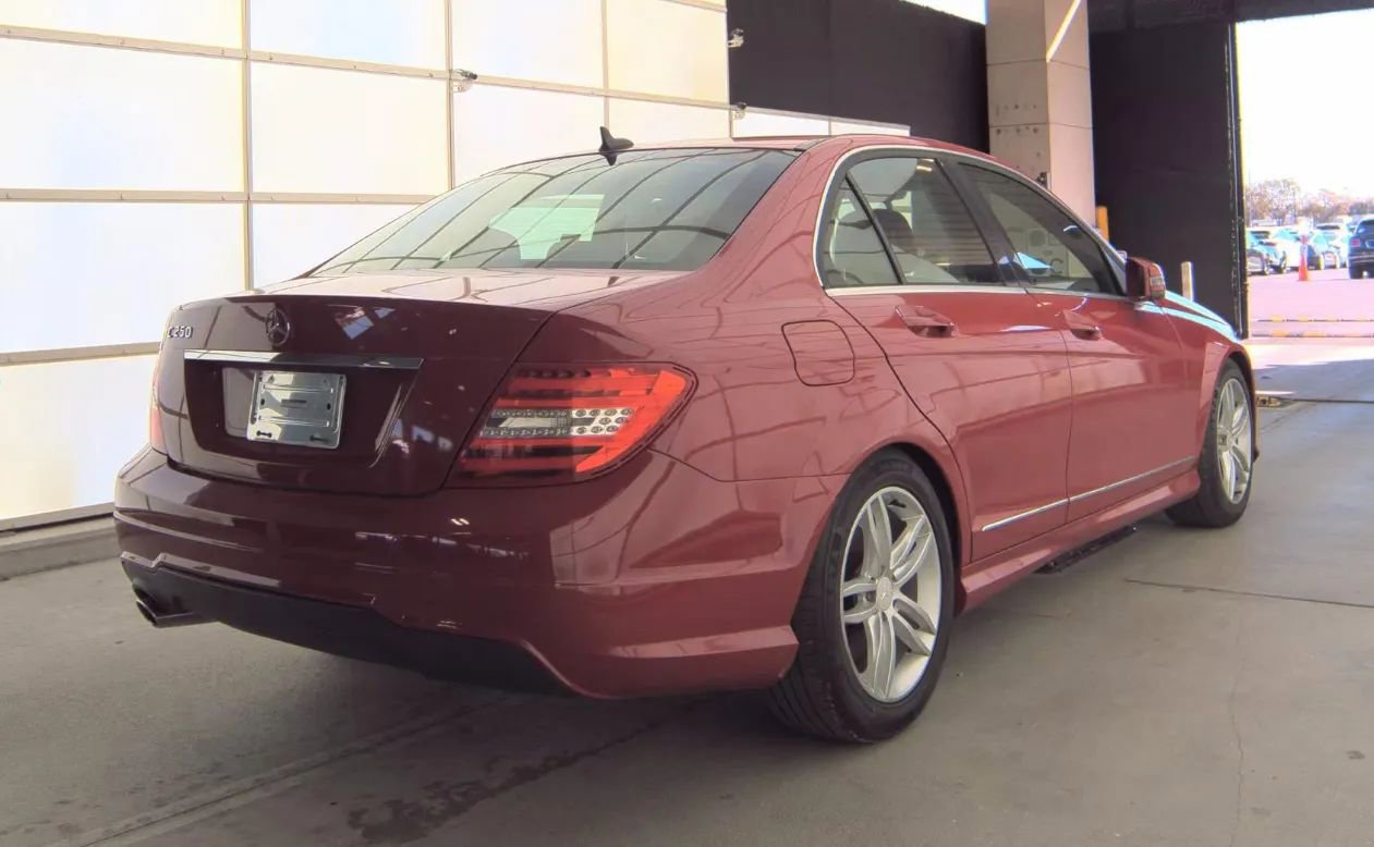 Used 2013 Mercedes-Benz C 250 Sedan image 4