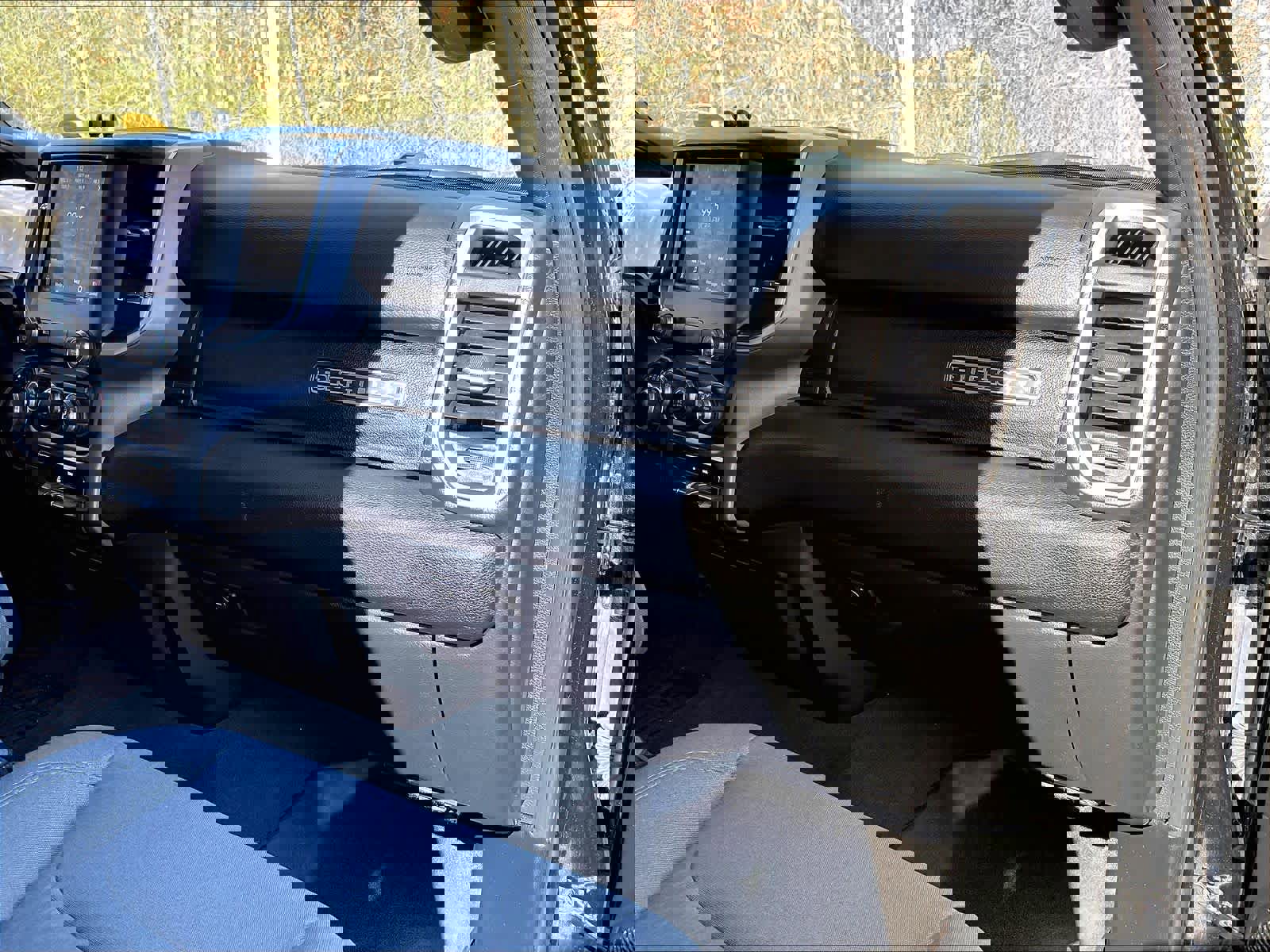 Used 2021 RAM 1500 Big Horn image 13