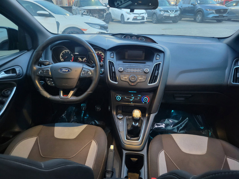 Used 2016 Ford Focus ST image 27
