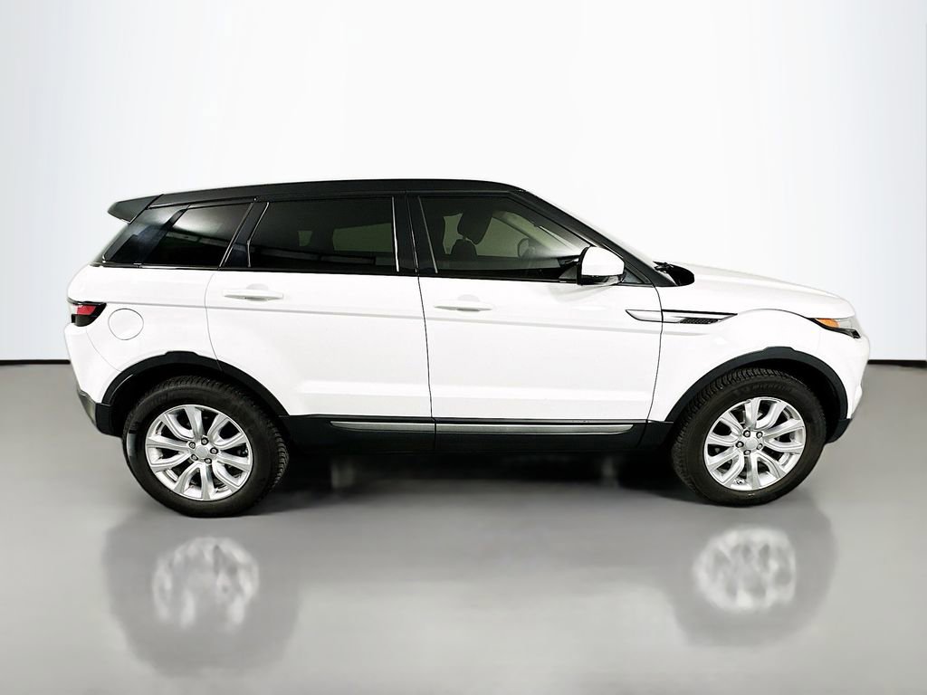 Used 2015 Land Rover Range Rover Evoque Pure image 4