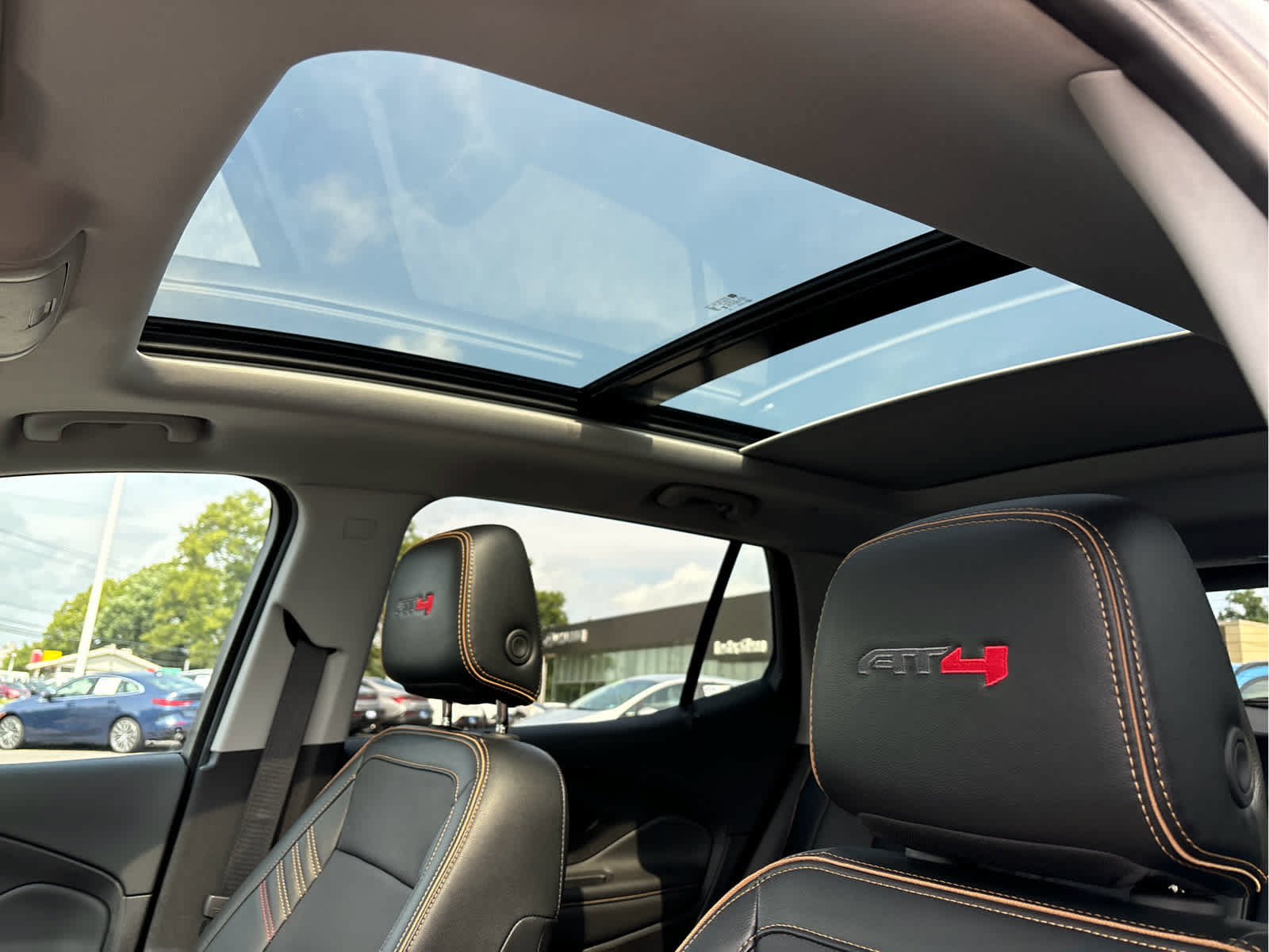 Certified 2024 GMC Terrain AT4 AWD/4WD image 8