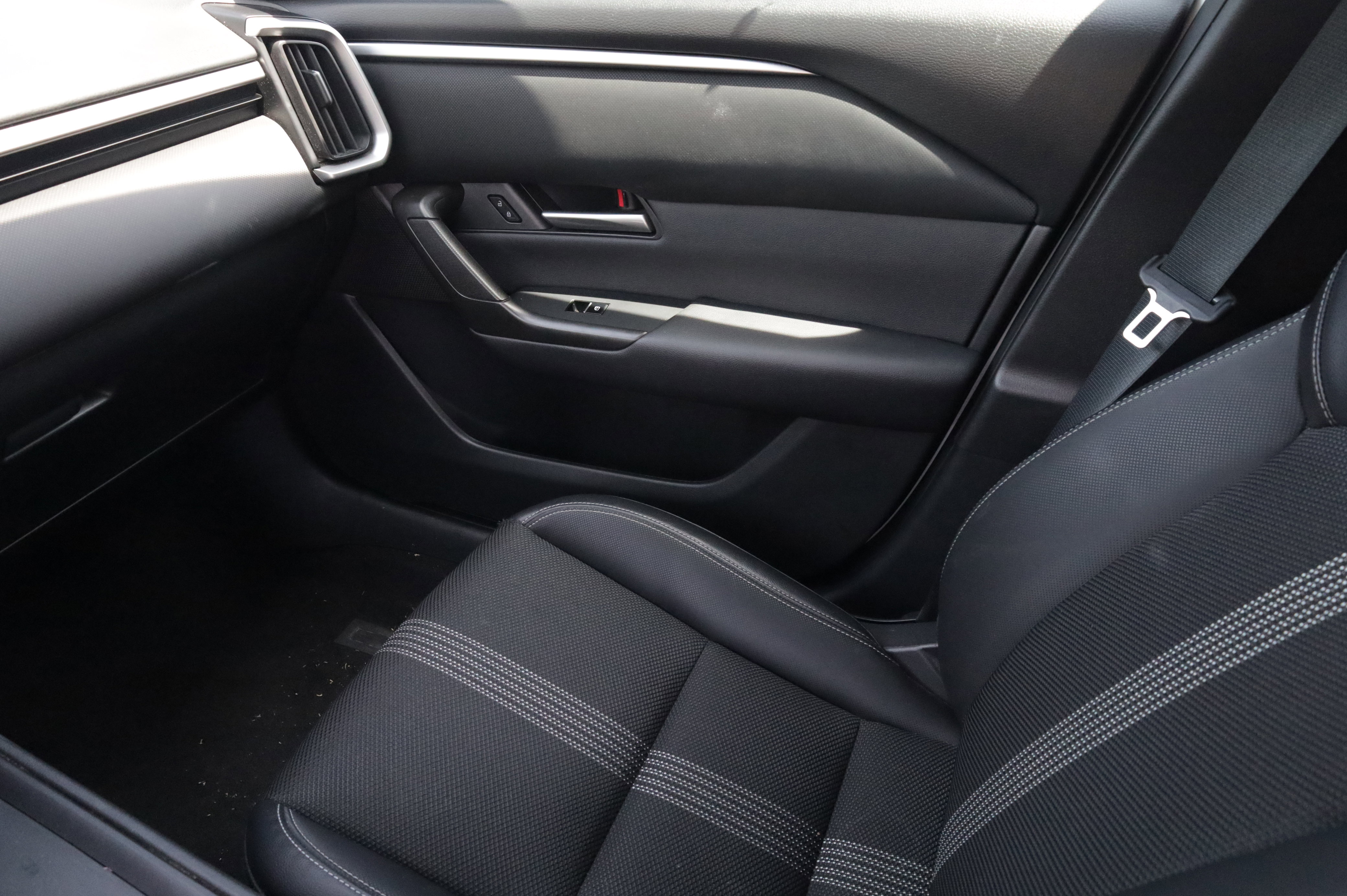 Used 2024 MAZDA CX-50 AWD 2.5 S w/ Preferred Package image 11