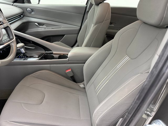 Used 2024 Hyundai Elantra SEL w/ Convenience Package image 27