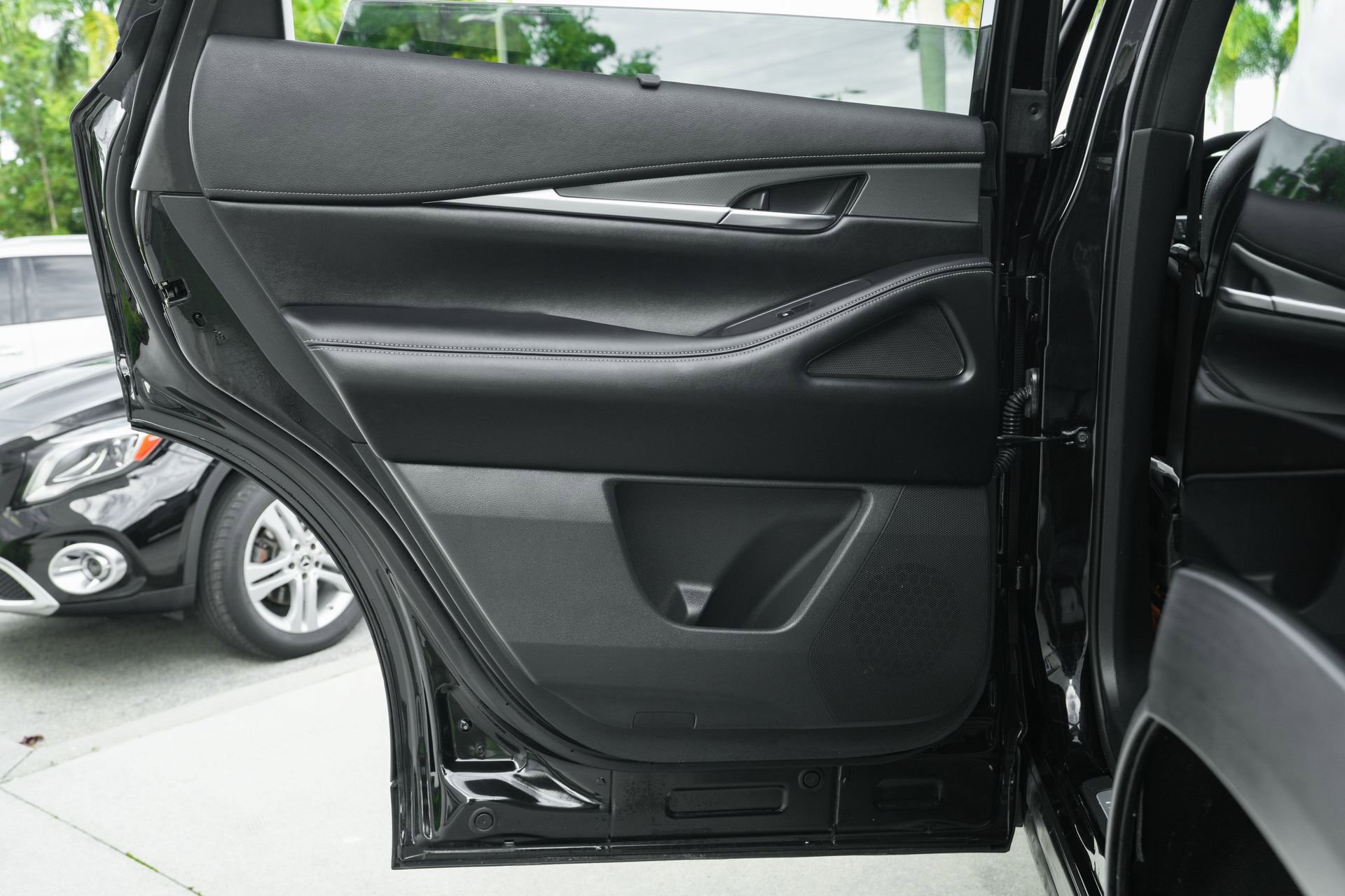 Used 2024 INFINITI QX60 Luxe image 30