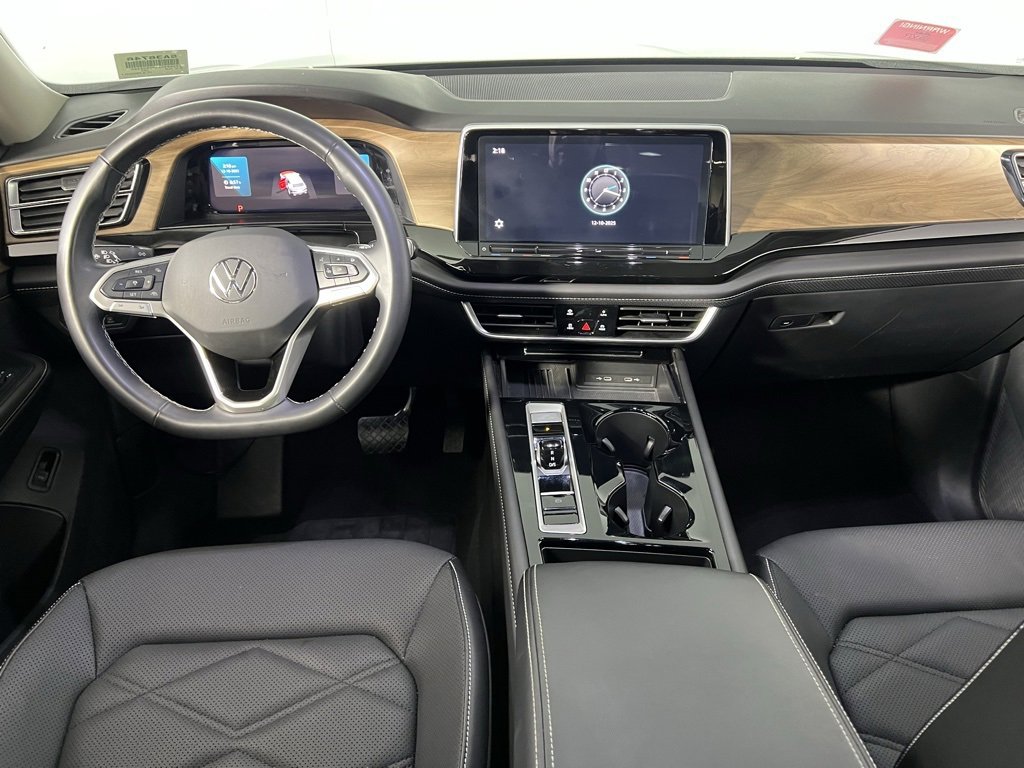 Used 2025 Volkswagen Atlas SE image 13