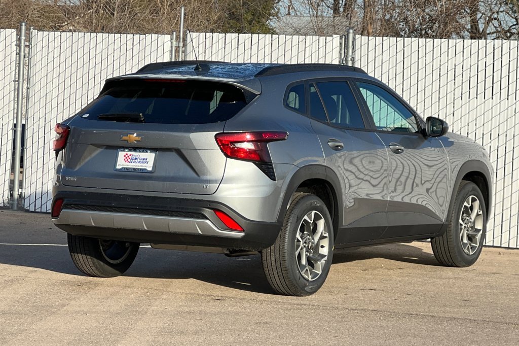 New 2026 Chevrolet Trax LT w/ Driver Confidence Package image 4