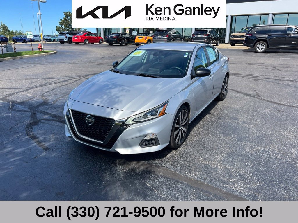 Used 2020 Nissan Altima 2.5 SR FWD image 2