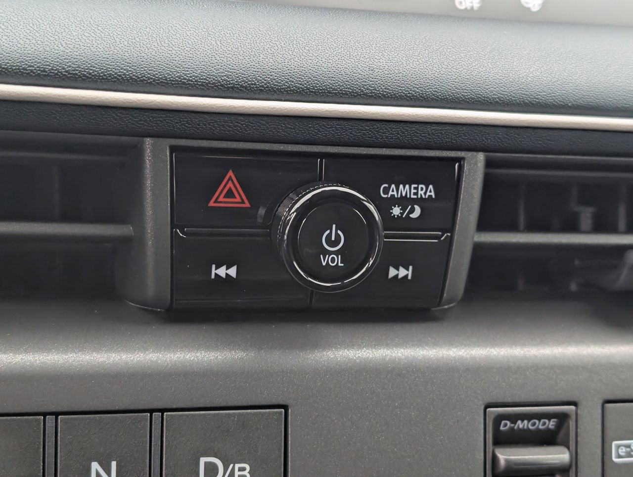 New 2026 Nissan Leaf w/ Floor Mat Package (S+) image 15