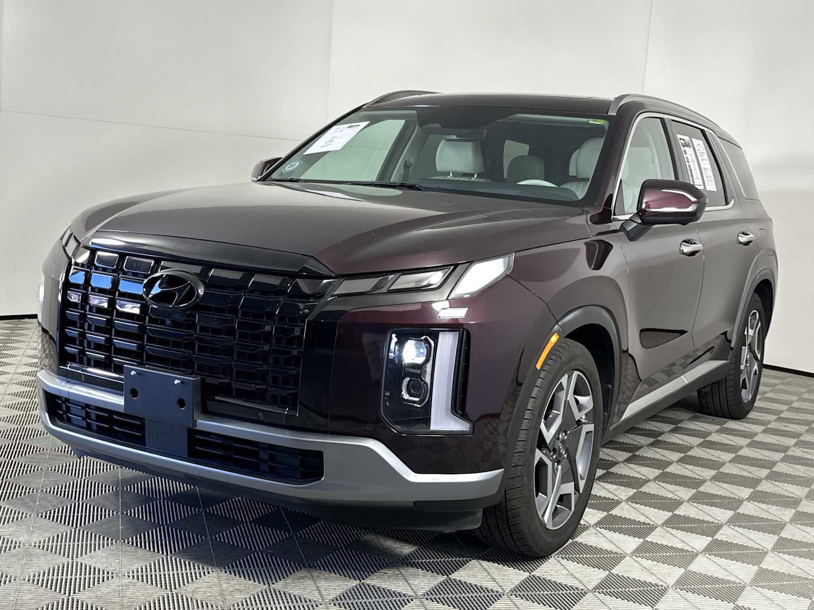 Used 2024 Hyundai Palisade Limited image 4