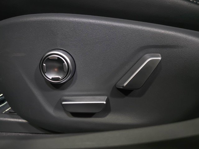 Used 2023 Lucid Air Pure image 29