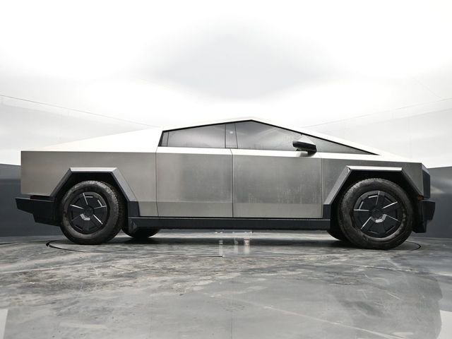 Used 2025 Tesla Cybertruck AWD Crew Cab image 27