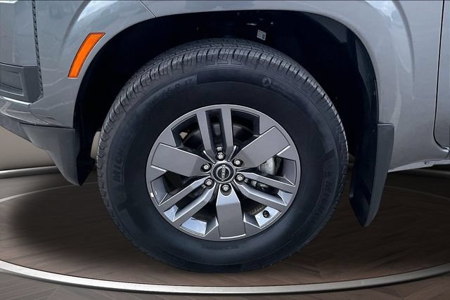 Used 2025 Nissan Frontier SV RWD image 8