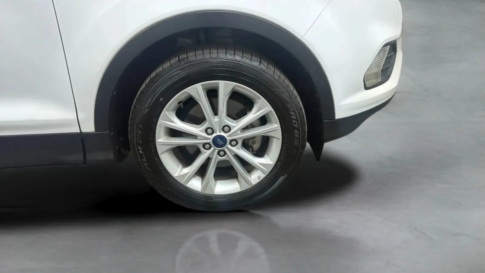 Used 2017 Ford Escape SE FWD image 25