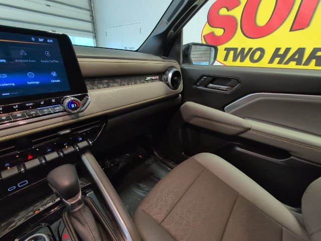 Certified 2024 Chevrolet Colorado ZR2 w/ ZR2 Convenience Package III image 30