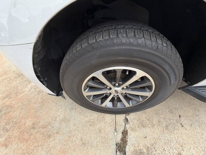 Used 2021 Ford Expedition XLT AWD/4WD image 9
