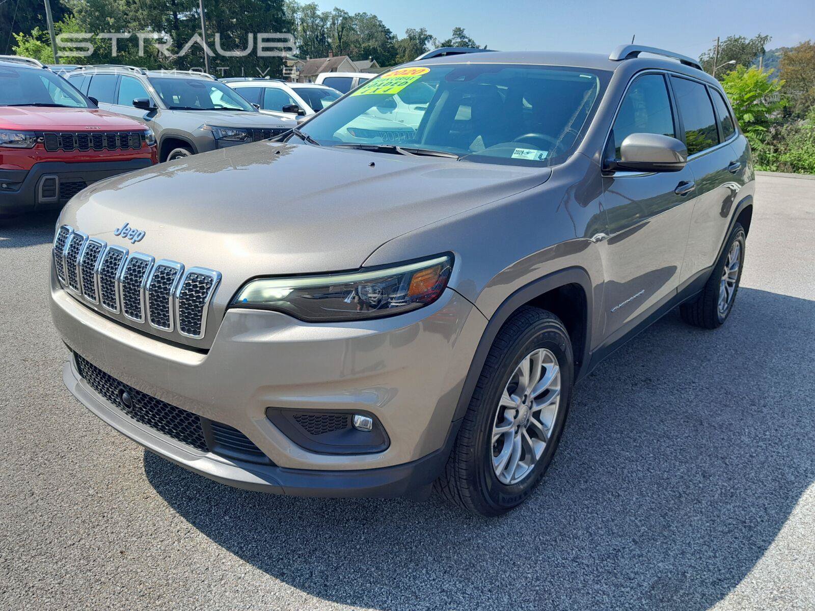 Used 2020 Jeep Cherokee Latitude Lux w/ Quick Order Package 26H Lux AWD/4WD image 5