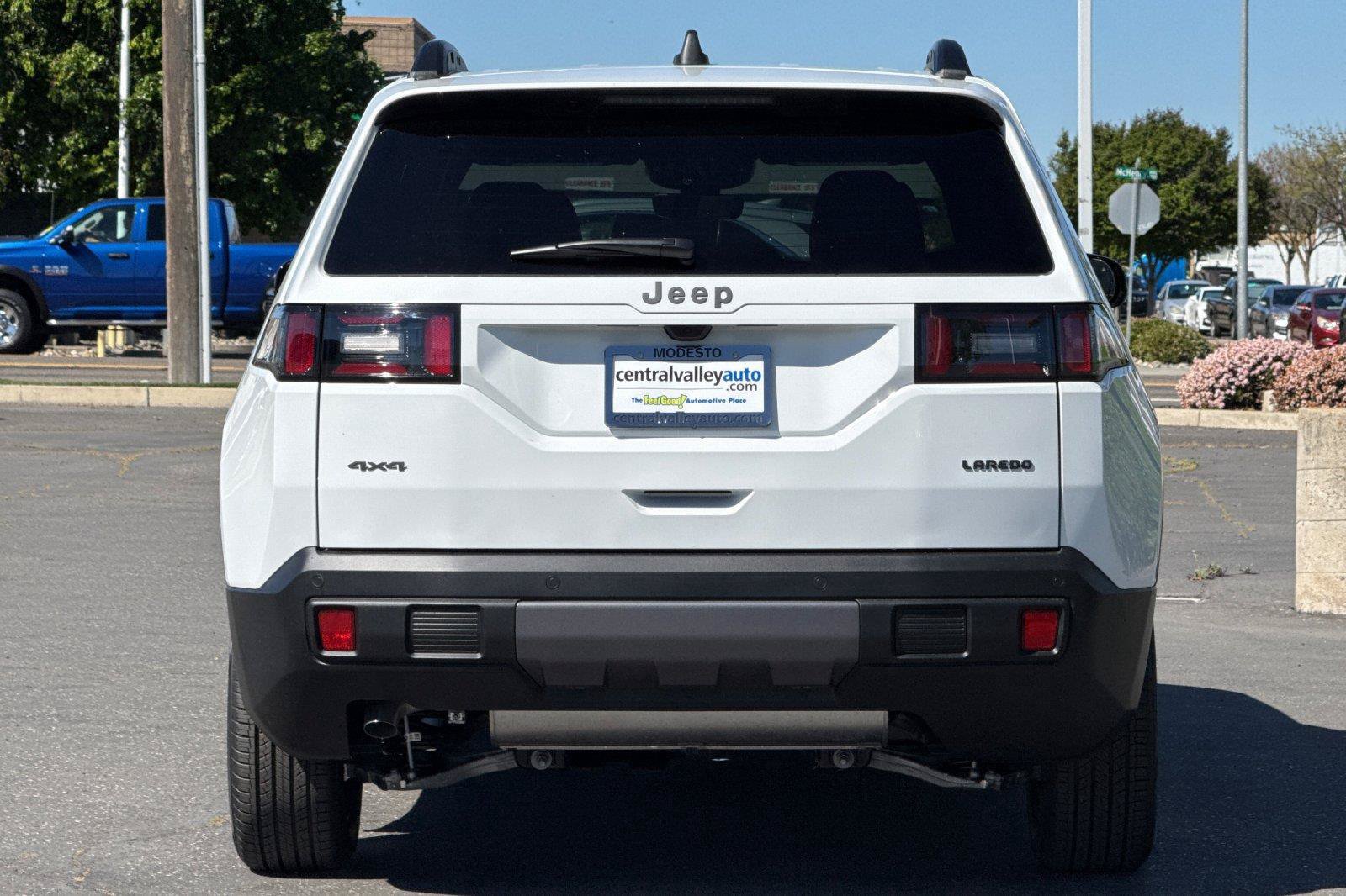 New 2026 Jeep Cherokee Laredo AWD/4WD image 4