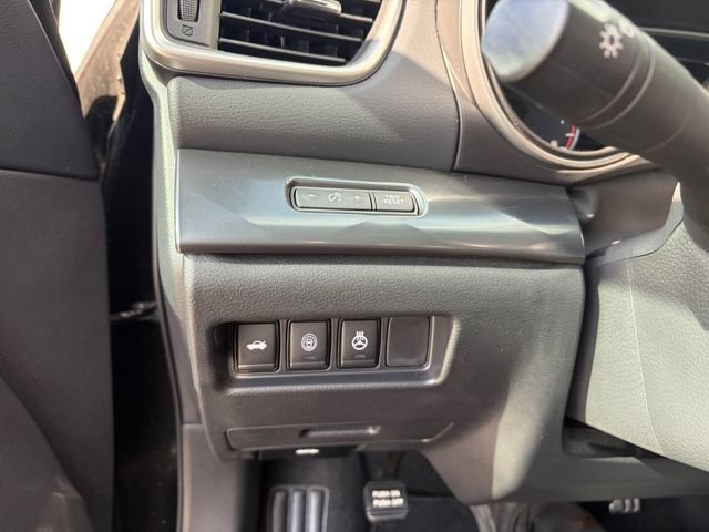Used 2023 Nissan Maxima SR w/ Sport Mat Group FWD image 5