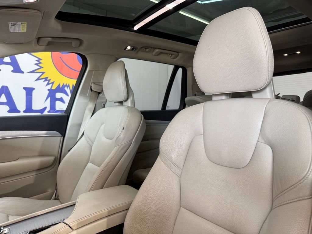 Used 2021 Volvo XC90 T5 Momentum w/ Climate Package AWD/4WD image 10