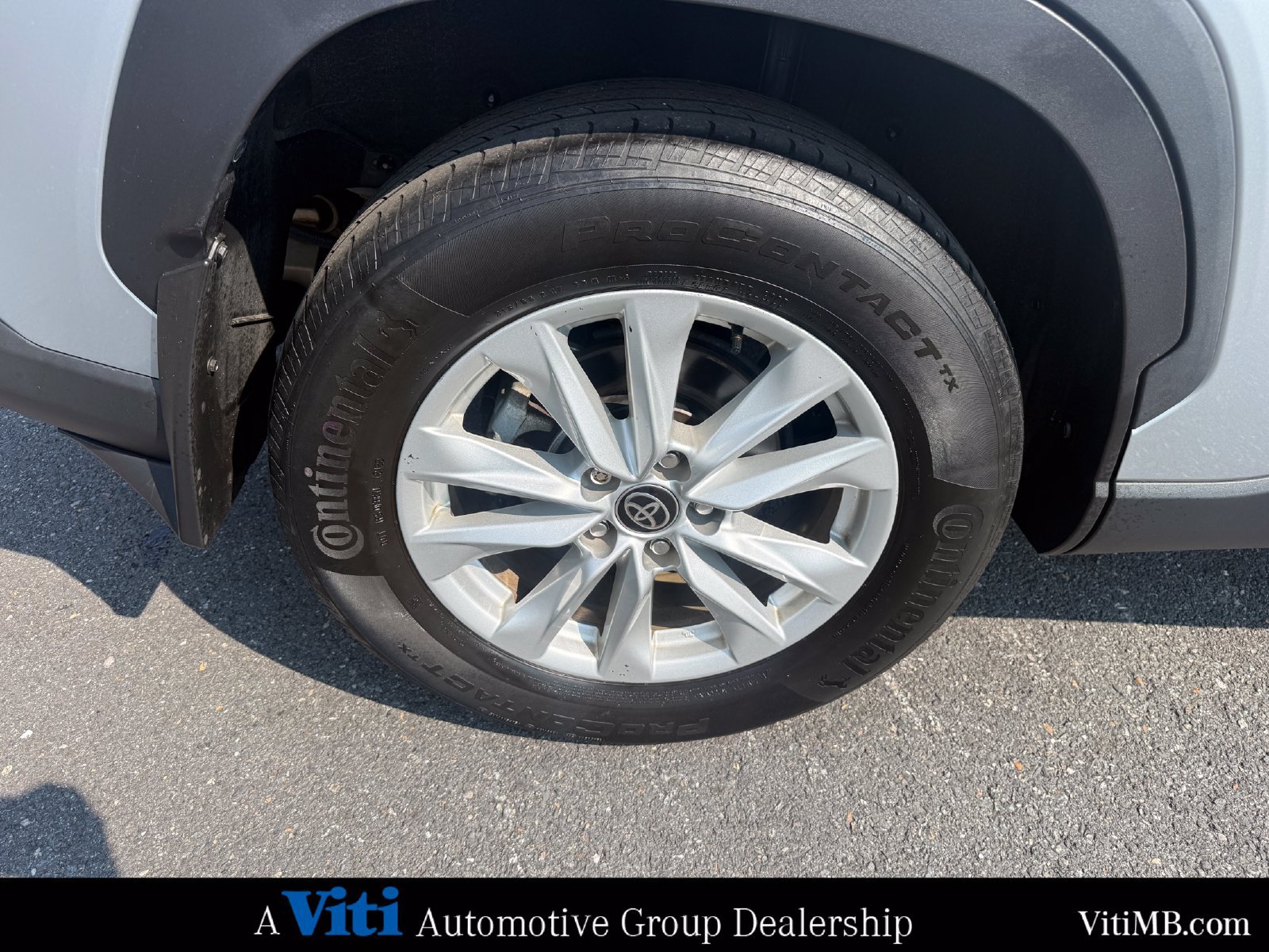 Used 2023 Toyota Corolla Cross LE w/ Moonroof Package AWD/4WD image 14