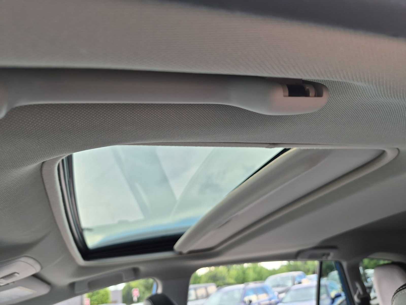 Used 2018 Toyota RAV4 XLE w/ Plus Extra Value Package FWD image 18