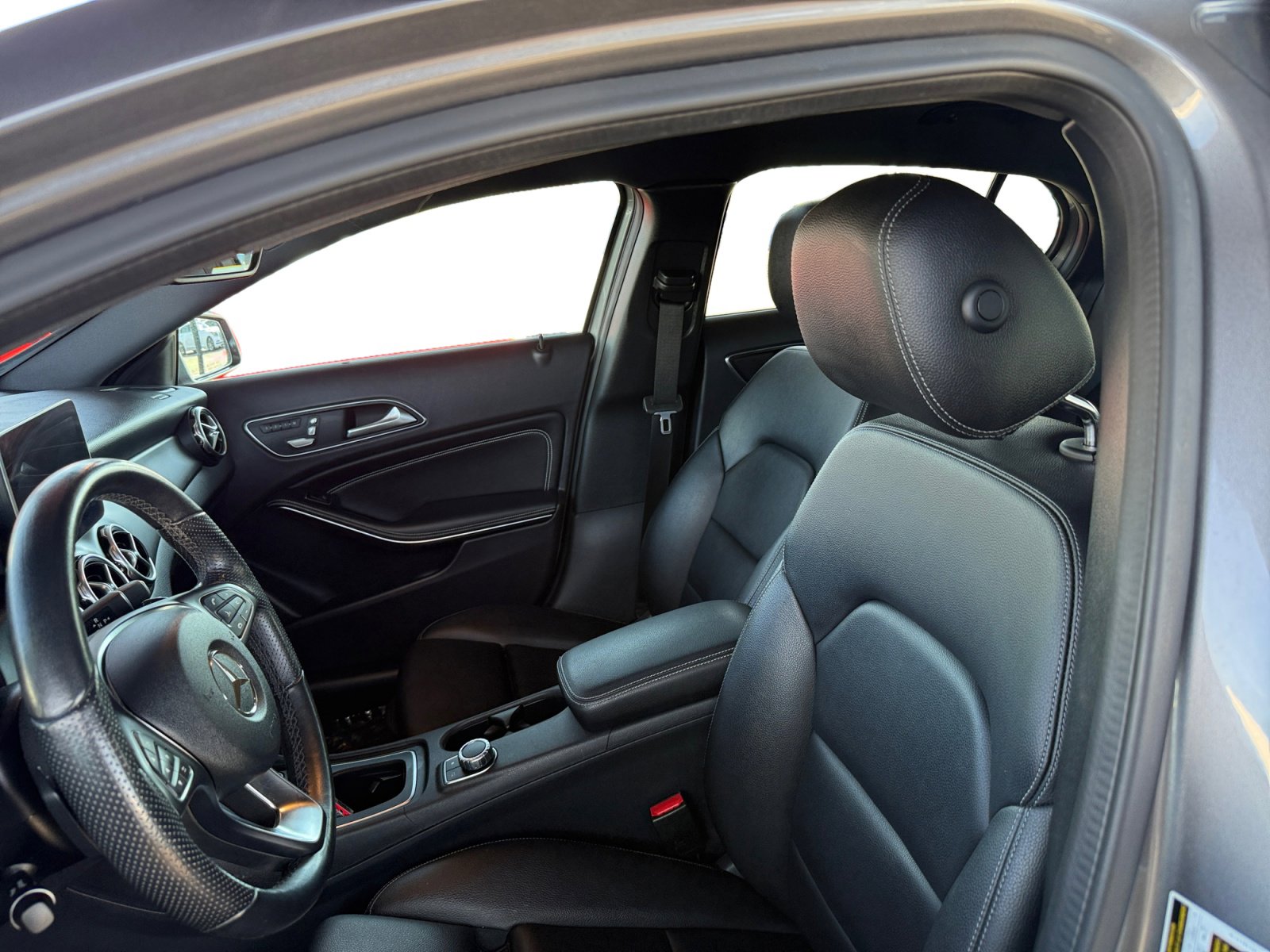 Used 2019 Mercedes-Benz GLA 250 4MATIC image 13