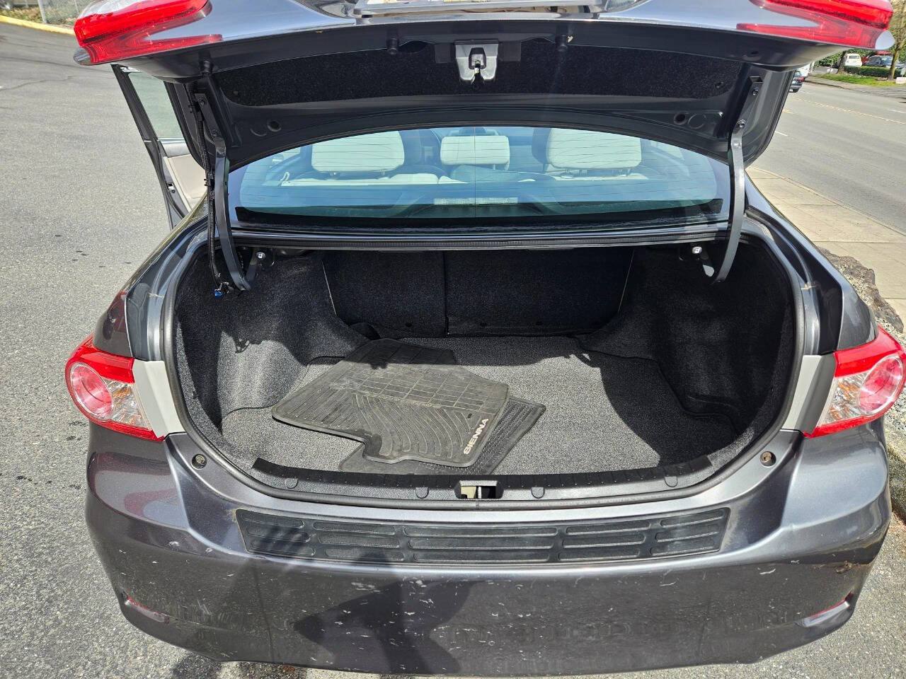 Used 2012 Toyota Corolla LE image 13