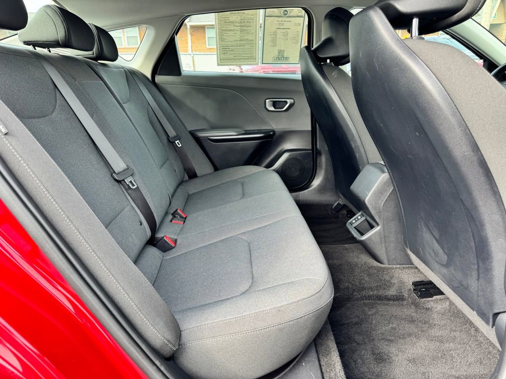 Used 2025 Kia K4 LXS image 14