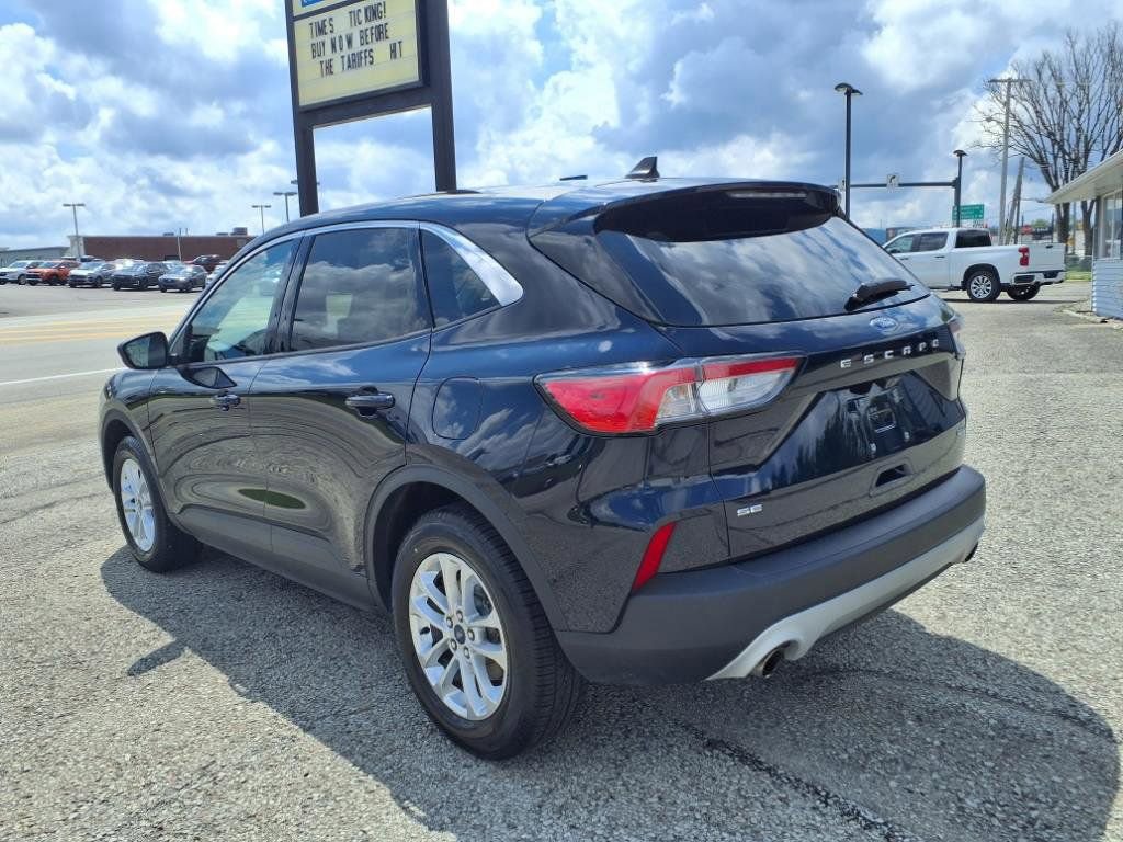 Used 2021 Ford Escape SE image 6