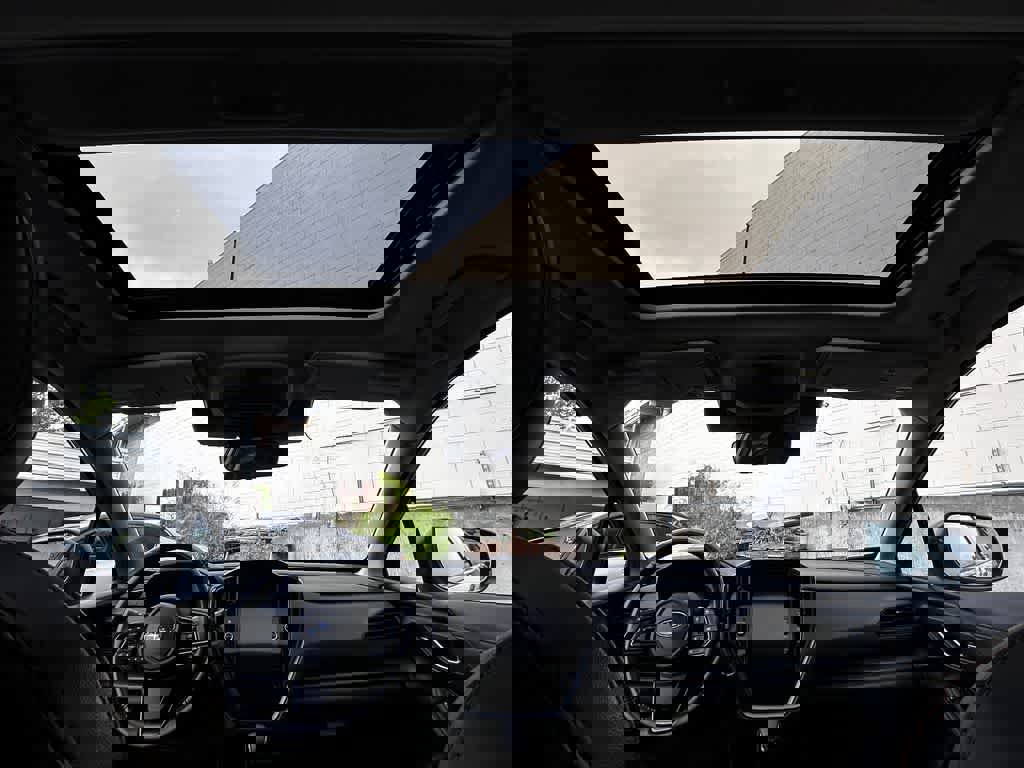 Certified 2024 Subaru Crosstrek 2.5i Limited w/ Crosstrek Mirror Package AWD/4WD image 11