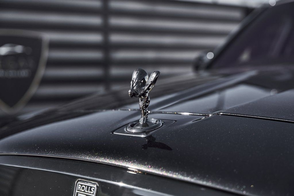 Used 2022 Rolls-Royce Cullinan Black Badge w/ Dark Exterior Package image 9