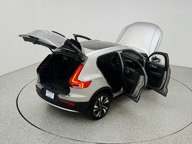 Certified 2023 Volvo XC40 B5 Plus w/ Protection Package Premier AWD/4WD image 40