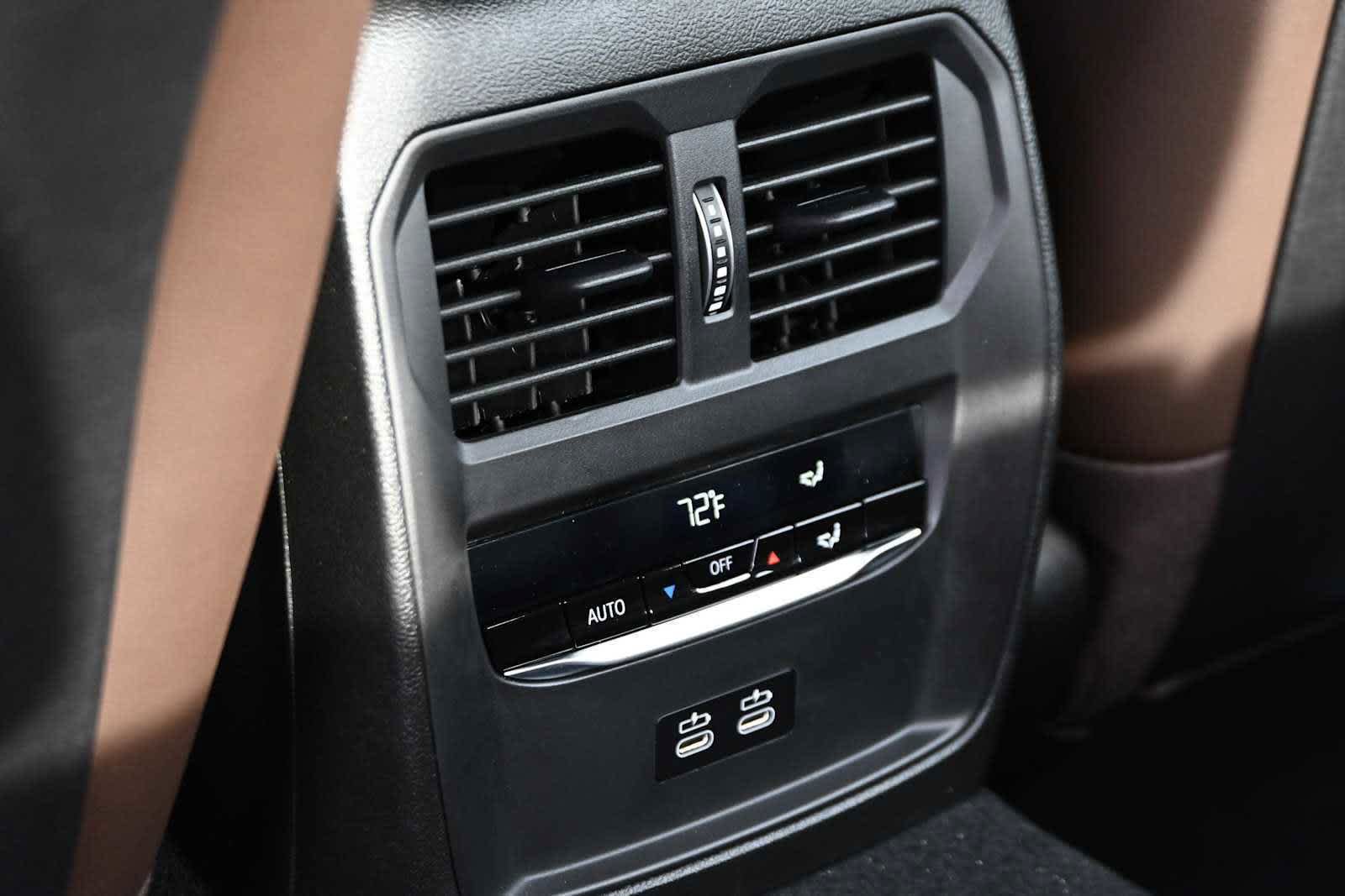 Used 2026 BMW 330i Sedan w/ Premium Package RWD image 24